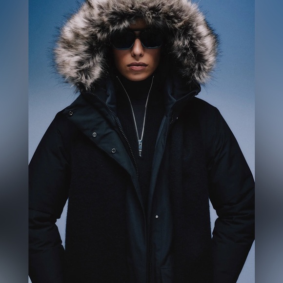 Quince Responsible Down Hooded Long Parka Size Medium - Picture 3 of 16